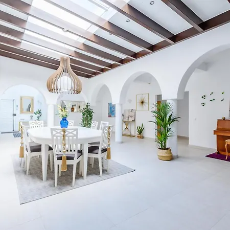 Luxury Albatros Near Golf, Marina & Villa